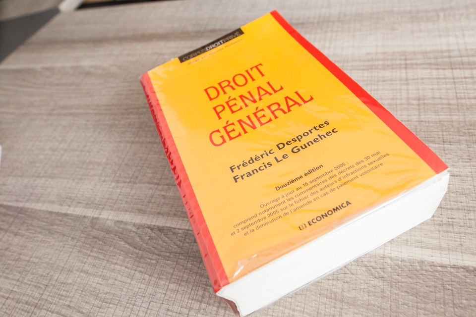 Livre de droit penal general et honoraires