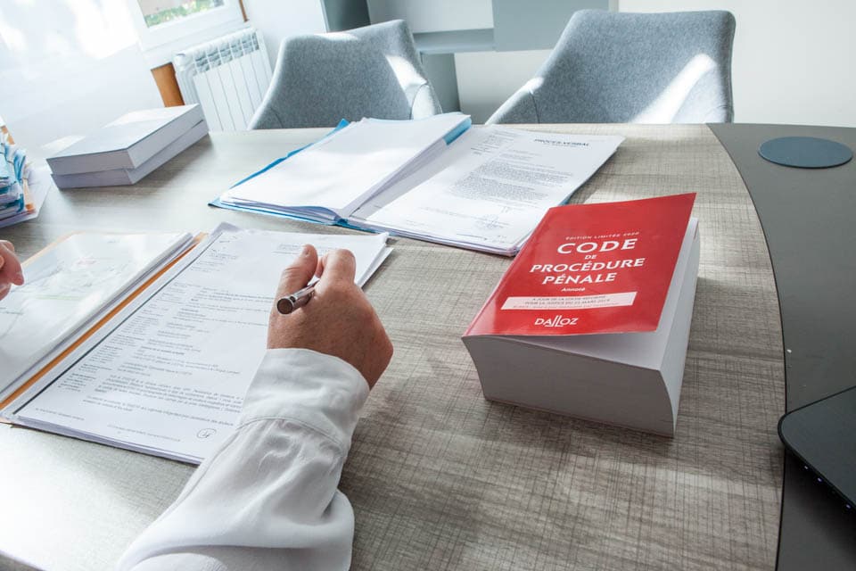Code la procédure du droit pénal. Avocate au tribunal de Pontoise, 2019, 2020